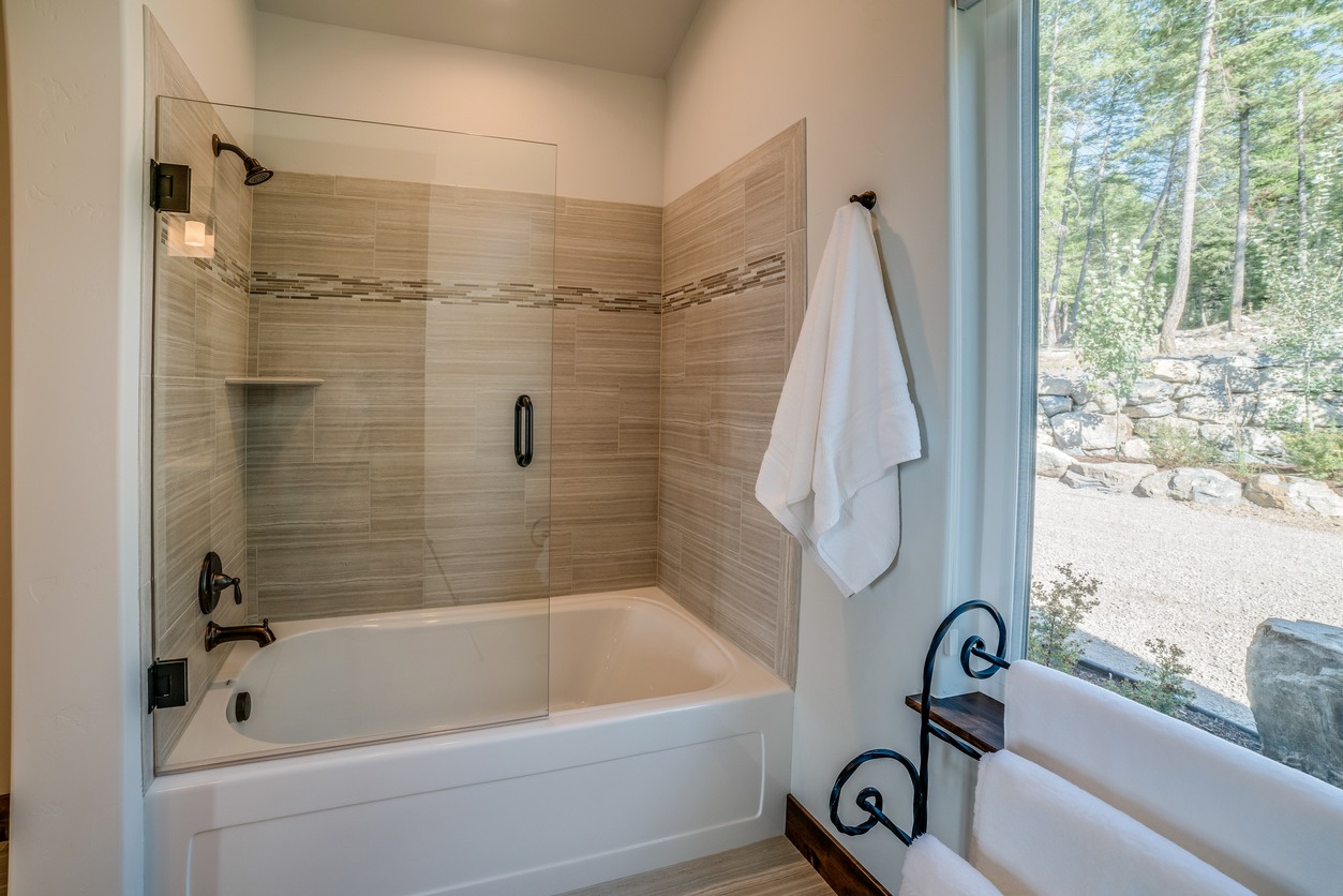 Shower & Tub Repair in Myrtletown